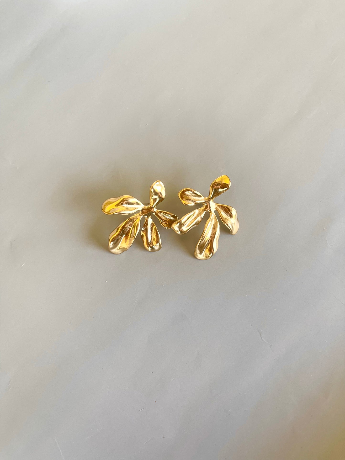 Lily Earring
