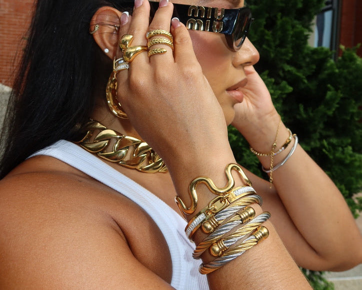 The Twist Bracelet