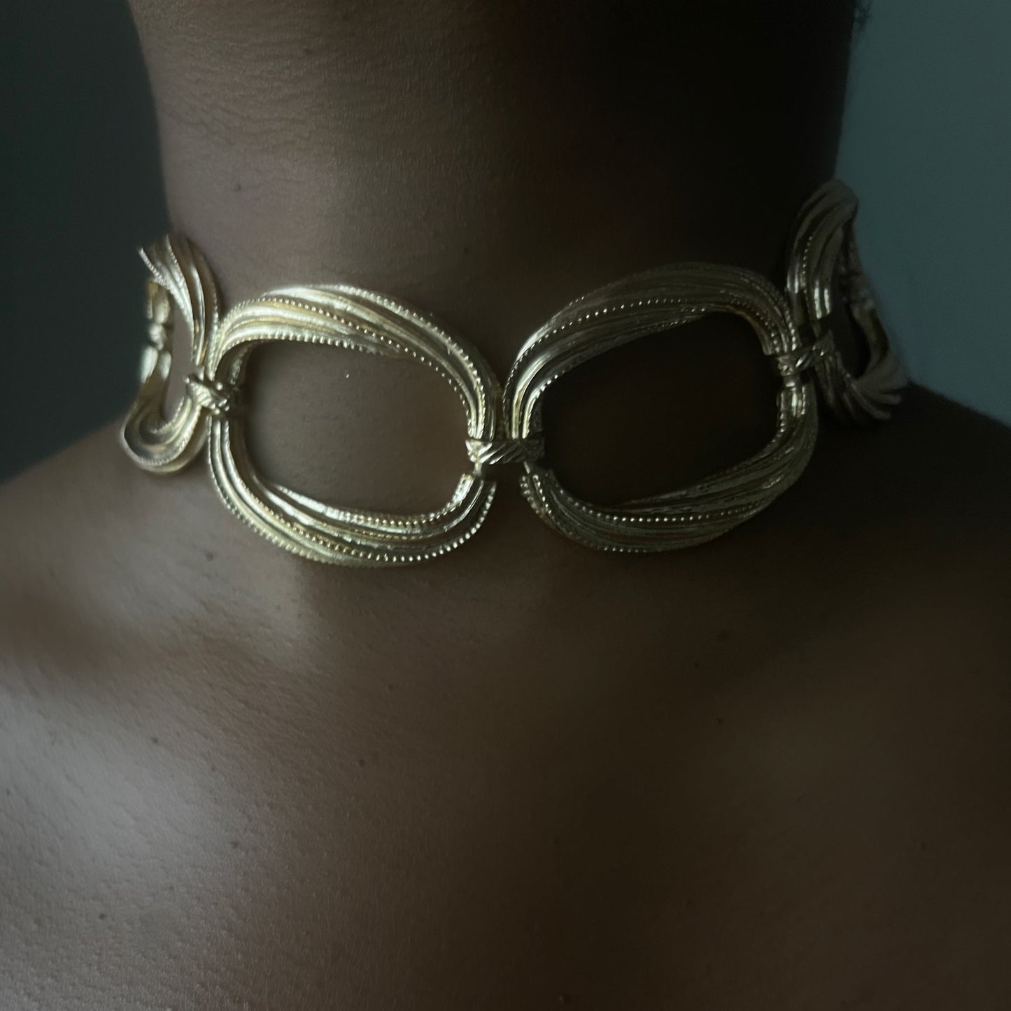 Oval Choker